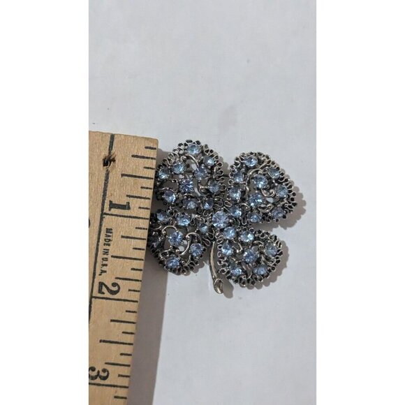 Vintage Rhinestone Clover Brooch Pin - Silver Tone Blue Gems Luck & Sparkle! - Picture 4 of 6